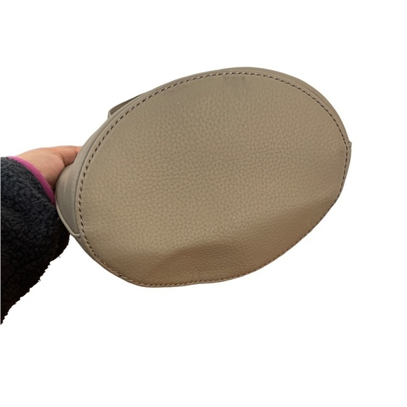 Matt & Nat Purity Casa Vegan Leather Bucket Bag - Picture 8 of 9